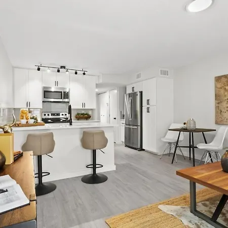 University Serenity Suites